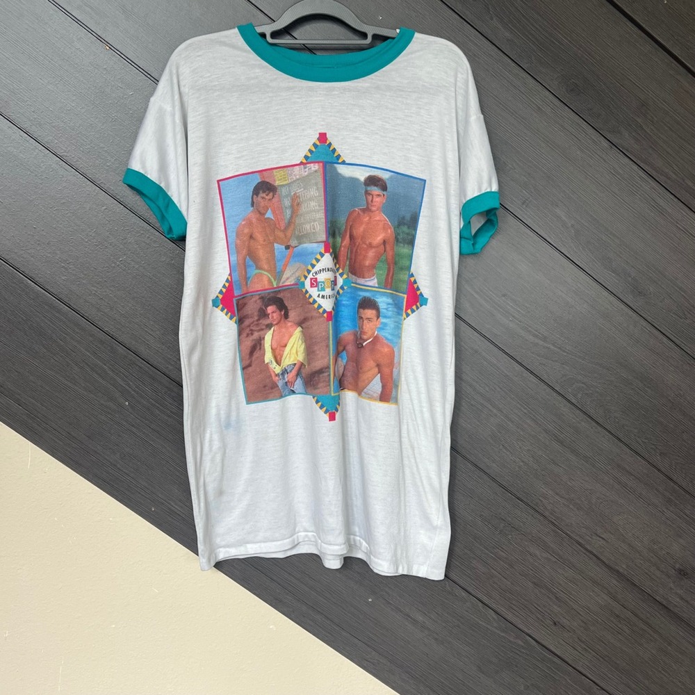 Vintage 90s Chippendales Sport America Men's Graphic Ringer T-Shirt Large